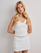 Nelly - Vit - Mini Shorts Skirt