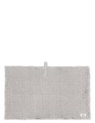 Big Waffle Bath Mat Home Textiles Rugs & Carpets Bath Rugs Grey The Or...