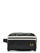 Fred Perry Coated Polyester Wash Bag Svart