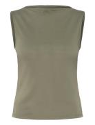 Monki Super Soft Sleeveless Boatneck Top Grön